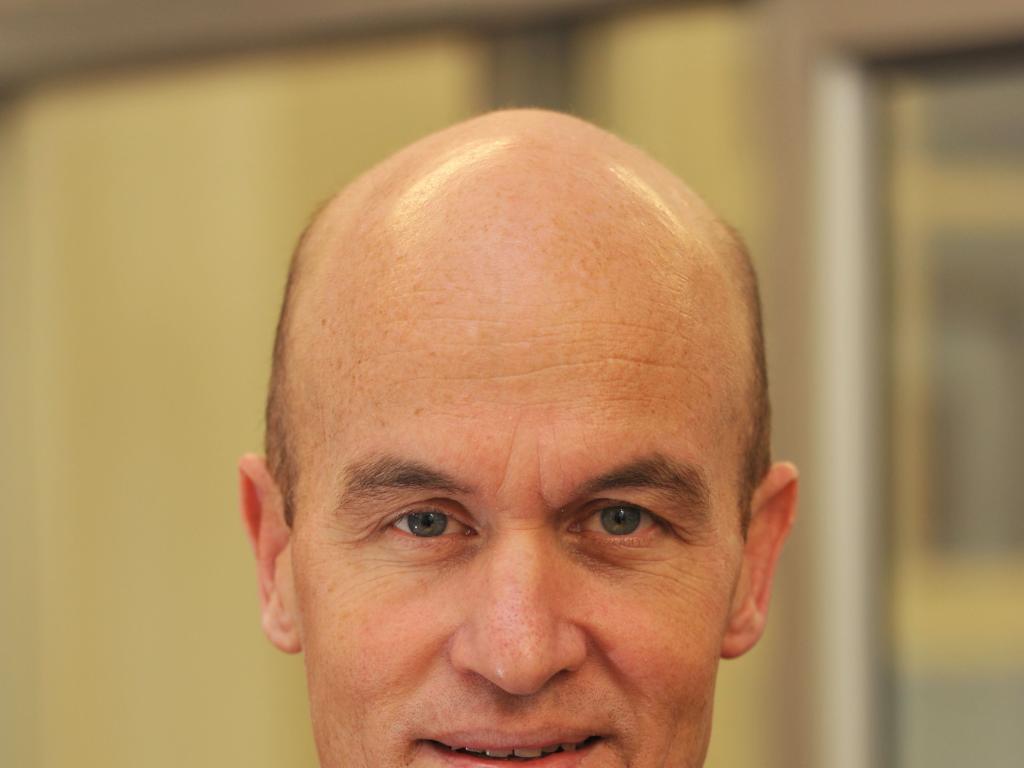 Dr G Meintjes